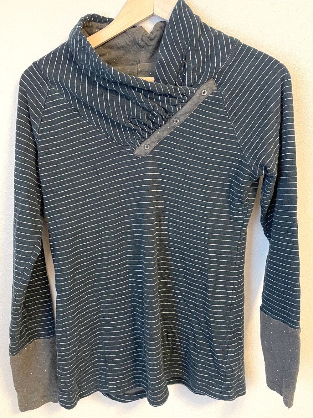 Columbia - Navy Striped Cowl Neck Sweatshirt - Pullover Cozy Casual - Size S
